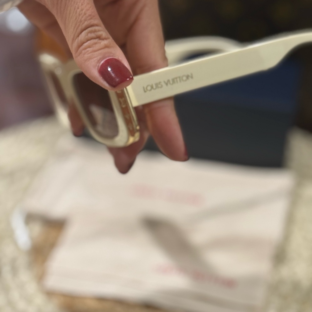 Louis Vuitton Ivory Sunglasses - Picture 2 of 7